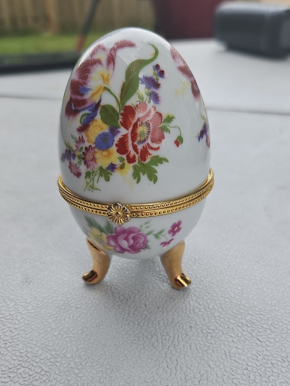 Porcelain Floral Egg Trinket Box with Gold Trim - White Floral